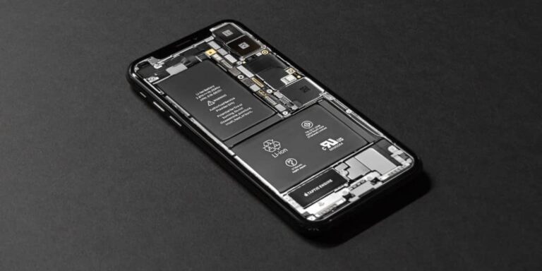 what damages phone battery